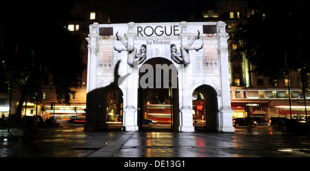 Londres, Royaume-Uni. 09 août, 2013. Rihanna fait sa marque sur Londres, Marble Arch, London, Angleterre, le 9 septembre 2013. Credit : KEITH MAYHEW/Alamy Live News Banque D'Images