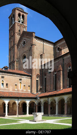 Cloître de l'église de San Lorenzo, l'église Saint-Laurent, la Piazza San Lorenzo, Vicenza, Vénétie, Italie, Europe Banque D'Images