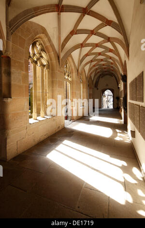 Cloître de la Collégiale des Saints. Pierre et Paul, Oehringen, Hohenlohe, Bade-Wurtemberg Banque D'Images