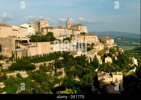 Village de Gordes, Luberon, Vaucluse, France, Europe Banque D'Images