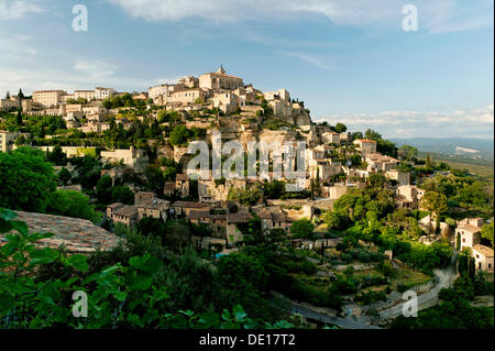Village de Gordes, Luberon, Vaucluse, France, Europe Banque D'Images