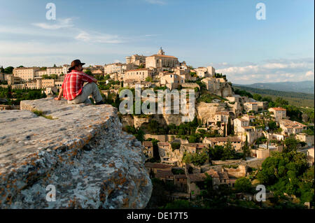 Village de Gordes, Luberon, Vaucluse, France, Europe Banque D'Images