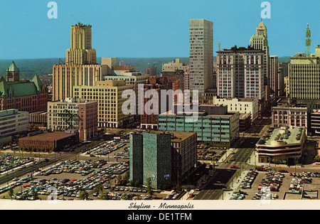 Sur les toits de la ville de Minneapolis, Minnesota, USA, 1970. Artiste : Inconnu Banque D'Images