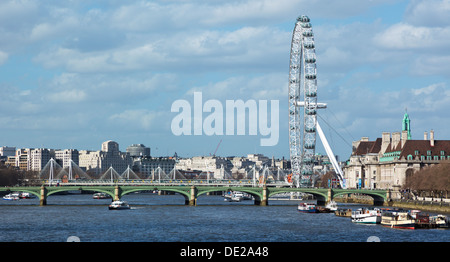 L'Oeil de Londres sur la Tamise South Bank Westminster London England UK Banque D'Images