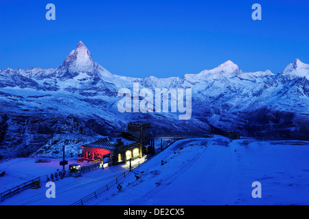 Gornergrad Station de montagne avec le Matterhorn, Zermatt, Valais, Suisse, Europe Banque D'Images