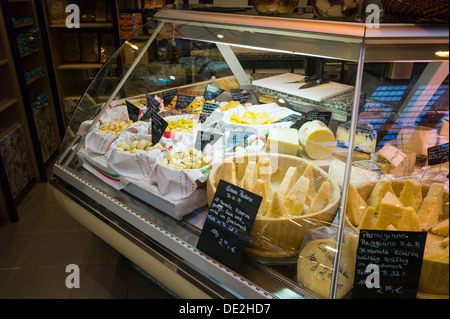 Fromages Italiens Markthalle Stuttgart Baden-Württemberg, Allemagne Banque D'Images