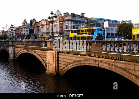 La rivière Liffey et O'Connel Street Bridge Dublin Irlande Banque D'Images