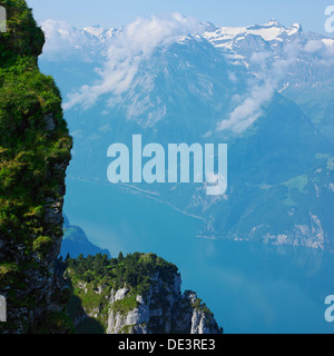 Vue sur le lac de Lucerne, Fronalpstock Les Alpes suisses, la Suisse. Banque D'Images