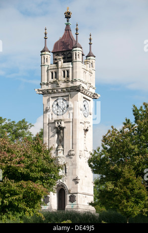 La tour de l'horloge à Whitehead Tower Gardens, Bury, Greater Manchester, Angleterre, RU Banque D'Images