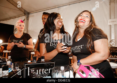New York, NY, USA. 10e Août, 2013. Les coulisses de MBFW à New York City. Crédit : Scott Houston/Alamy Live News Banque D'Images