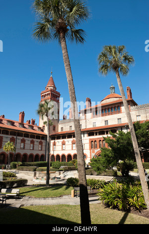 COURTYARD PONCE DE LEON HOTEL BUILDING FLAGER COLLEGE SAINT AUGUSTINE EN FLORIDE USA Banque D'Images