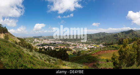 Vue sur le village de Teror, Gran Canaria, Îles Canaries, Espagne, Europe, PublicGround Banque D'Images