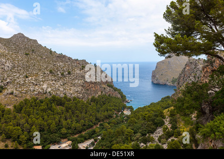 Baie de Sa Calobra, montagnes de Tramuntana, Majorque, Îles Baléares, Mer Méditerranée, Espagne, Europe Banque D'Images