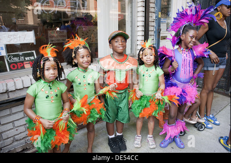 2012 West Indian/Caraïbes Kiddies parade, Crown Heights. Portrait d'enfants costumés. Banque D'Images