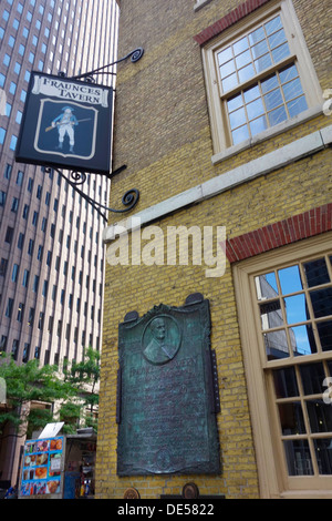 Fraunces Tavern sign Banque D'Images