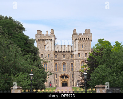 Entrée du château de Windsor Vue à partir de la Longue Marche Banque D'Images