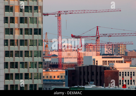 Berlin, Allemagne, site de la construction de grues sur la Leipziger Platz Banque D'Images