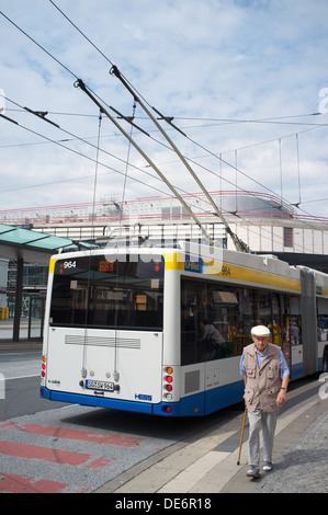 Bus électrique, Solingen, Rhénanie du Nord-Westphalie, Allemagne. Banque D'Images