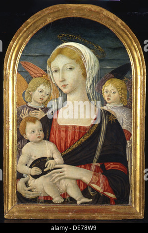 Vierge à l'enfant et anges, ca 1470. Artiste : Matteo di Giovanni (ca. 1430-1495) Banque D'Images