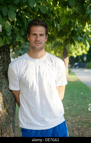 Footballeur bosniaque Asmir Begovic, qui joue comme gardien de but pour le club de Premier League Stoke City et la Bosnie et Herzégovine Banque D'Images