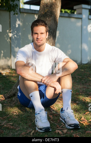 Footballeur bosniaque Asmir Begovic, qui joue comme gardien de but pour le club de Premier League Stoke City et la Bosnie et Herzégovine Banque D'Images