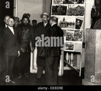 Maxime Gorki lors d'une exposition à Moscou, 1929. Banque D'Images