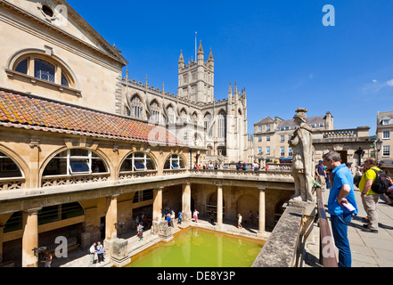 Bath England The Roman Baths, le grand bain Hot Springs au Royaume-Uni, Bath centre-ville nord-est Somerset Angleterre GB UE Europe Banque D'Images