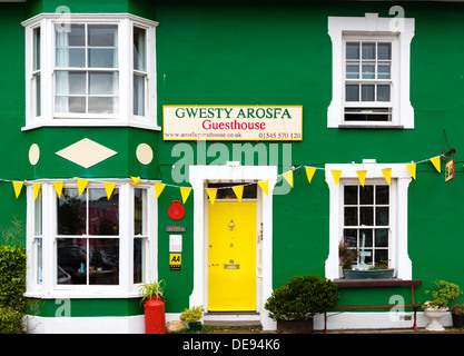 Maison d'hôtes locale traditionnelle dans le village balnéaire de Aberaeron, Ceredigion, pays de Galles, Royaume-Uni Banque D'Images