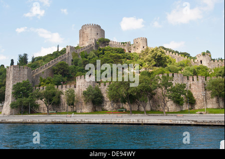 L'ancienne forteresse Rumeli à Istanbul Turquie sur les rives du Bosphore Banque D'Images