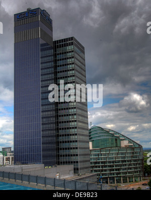 Panneaux solaires BIPV sur New Century House, COOP, Manchester, Angleterre, RU Banque D'Images