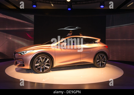 Francfort, Allemagne - 11 SEPTEMBRE : salon international de l'automobile de Francfort (IAA) 2013. Infiniti Q30 Concept Banque D'Images