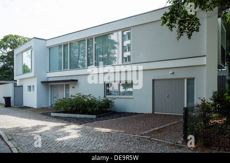 Maison de famille sur Handelallee au Hansaviertel lotissement moderniste à Berlin Allemagne Banque D'Images