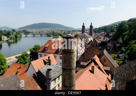 Centre historique de la ville et rivière Main dans Miltenberg en Basse Franconie, Bavière, Allemagne Banque D'Images