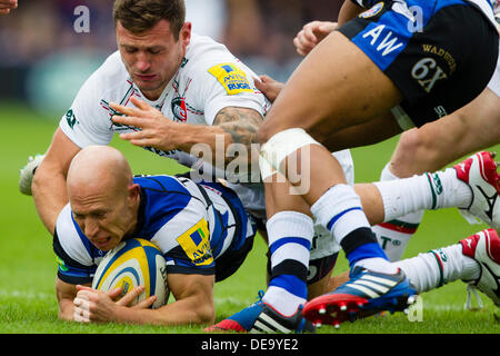 BATH, Royaume-Uni - Samedi 14 septembre 2013. Action de la Aviva Premiership match entre Bath Rugby et Leicester Tigers. Credit : Graham Wilson/Alamy Live News Banque D'Images