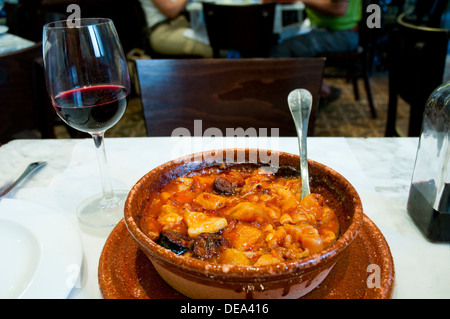 Callos a la madrileña de servir. Madrid, Espagne. Banque D'Images
