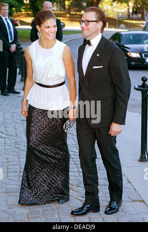 Stockholm, Suède. 14e Août, 2013. Crownprincess la Suède Victoria et le Prince Daniel arrivent pour le dîner du Gouvernement suédois Nordiska Museet tenue au à Stockholm, Suède, 14 septembre 2013, pour célébrer le Roi Carl Gustaf a 40 ans sur le trône. Photo : Patrick van Katwijk //dpa/Alamy Live News Banque D'Images