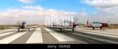 De l'air israélienne Flight Academy Beechcraft T-6A Texan II (Efrony) sur le terrain Banque D'Images