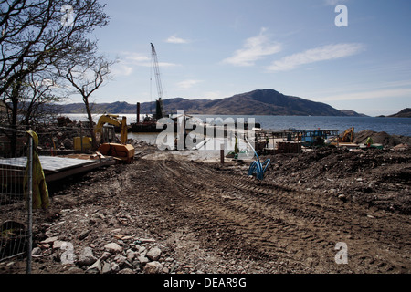 Ancien et nouveau piers à inverie de knoydart sur la côte ouest de l'écosse Banque D'Images