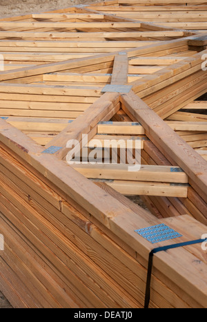 Pré-fab et coupé du bois pile pour une configuration simple Banque D'Images