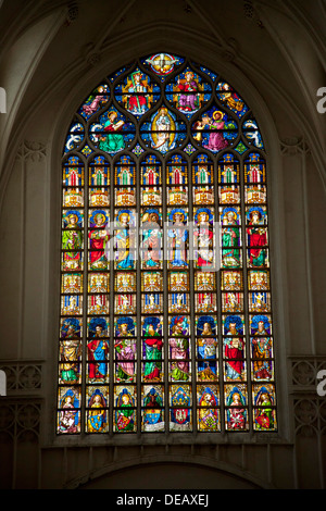 La fenêtre de l'église Onze-Lieve-Vrouwekathedraal (la cathédrale de Notre Dame) à Anvers, Belgique, Europe Banque D'Images