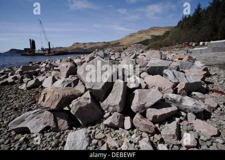 Ancien et nouveau piers à inverie de knoydart sur la côte ouest de l'écosse Banque D'Images