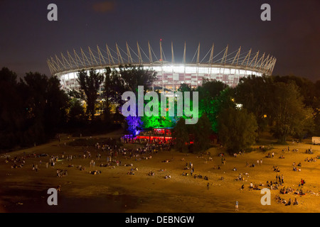 Varsovie, Pologne, en regardant vers le Stade National, le stade Narodowy Banque D'Images