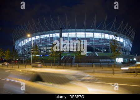 Varsovie, Pologne, en regardant vers le Stade National, le stade Narodowy Banque D'Images