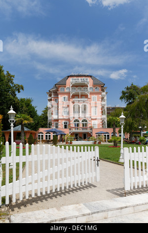 Hotel Astoria sur le lac Wörthersee, Pörtschach am Wörther See, Carinthie, Autriche Banque D'Images