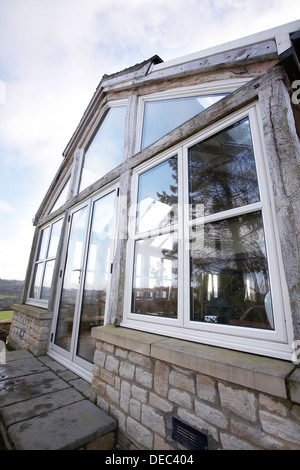 Une Orangerie conservatoire type extérieur d'un logement avec cadre en chêne en Angleterre, Royaume-Uni. Banque D'Images