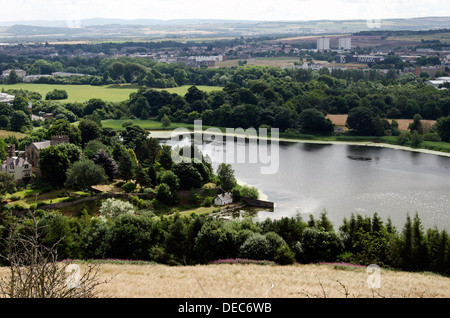 Duddingston Loch de Holyrood Park, Edinburgh, Ecosse. Banque D'Images