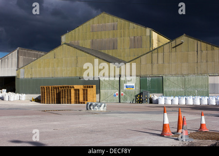 Sibelco,abandonné, résumé, l'angle, l'architecture, l'arrière-plan, mauvais, noir, brique, lumineux, de la construction, de l'effrayant, jour, mort, décès, Banque D'Images