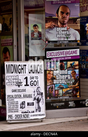 Dundee ; Écosse ; UK. ; 16 septembre 2013 ;. ; avec un jour d'aller le Magasin de jeux annonce le lancement de la Grand Theft Auto 5 jeu pour Xbox 360, Playstation et PS3 le 17 septembre 2013. Credit : Dundee Photographics / Alamy Live News. Banque D'Images