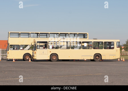 Les bus vintage à Berlin Banque D'Images