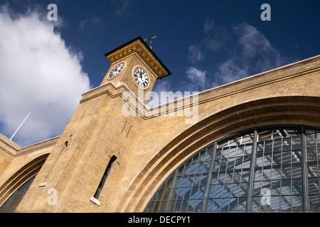 Rénové extérieur de King's Cross Station, London Banque D'Images